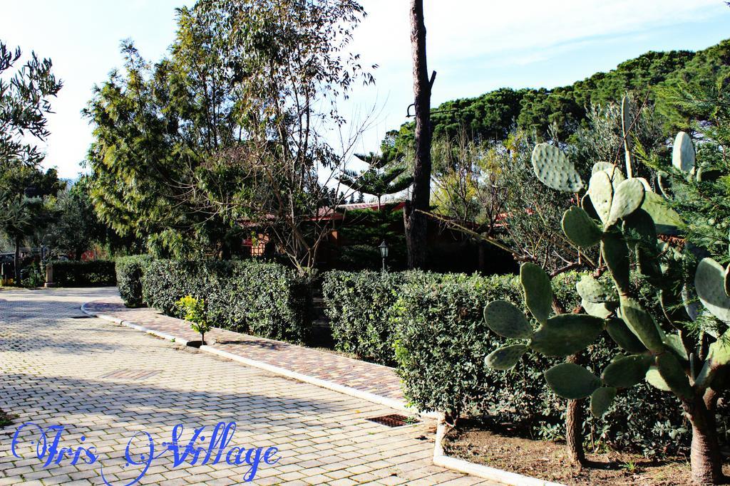 Iris Village San Sostene Exterior foto